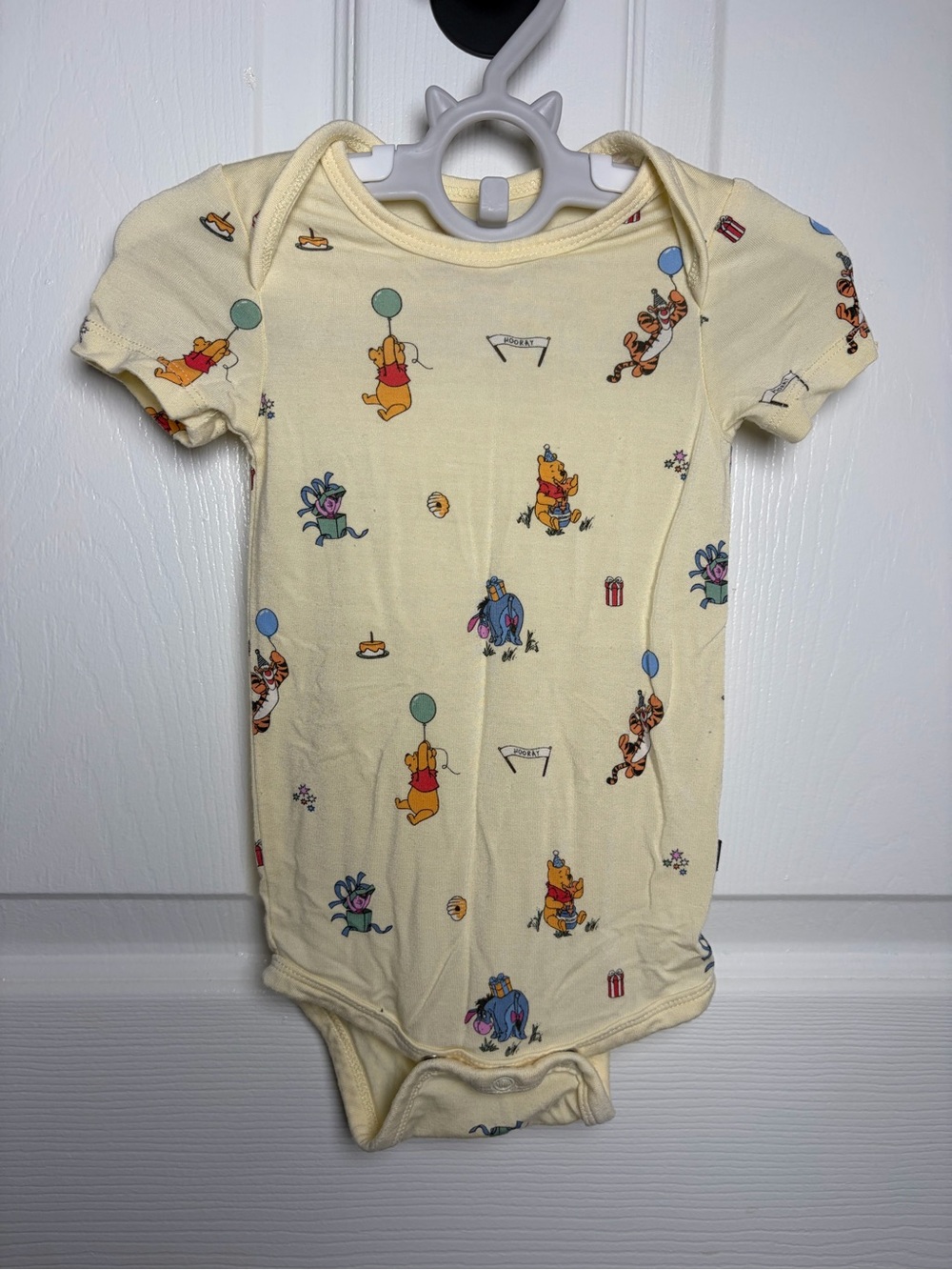 Kyte Baby Disney Winnie the Pooh Celebration Bamboo Bodysuit 3-6M
